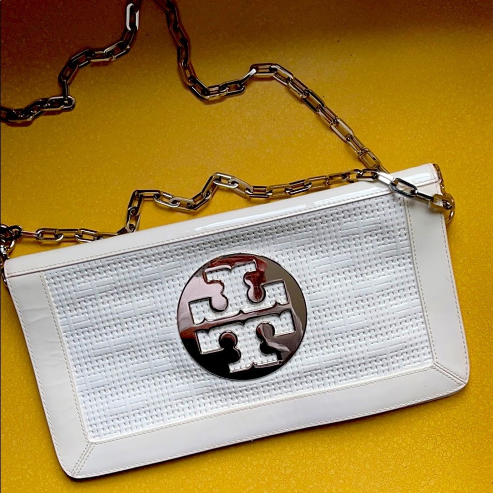 Tory Burch like new patent leather purse/clutch.
